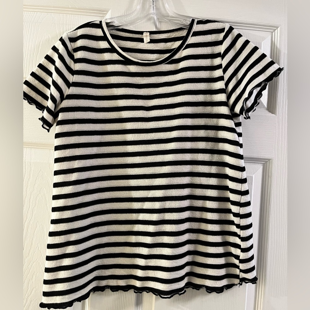 Pinkblush Pink blush black and white stripe maternity tee size small